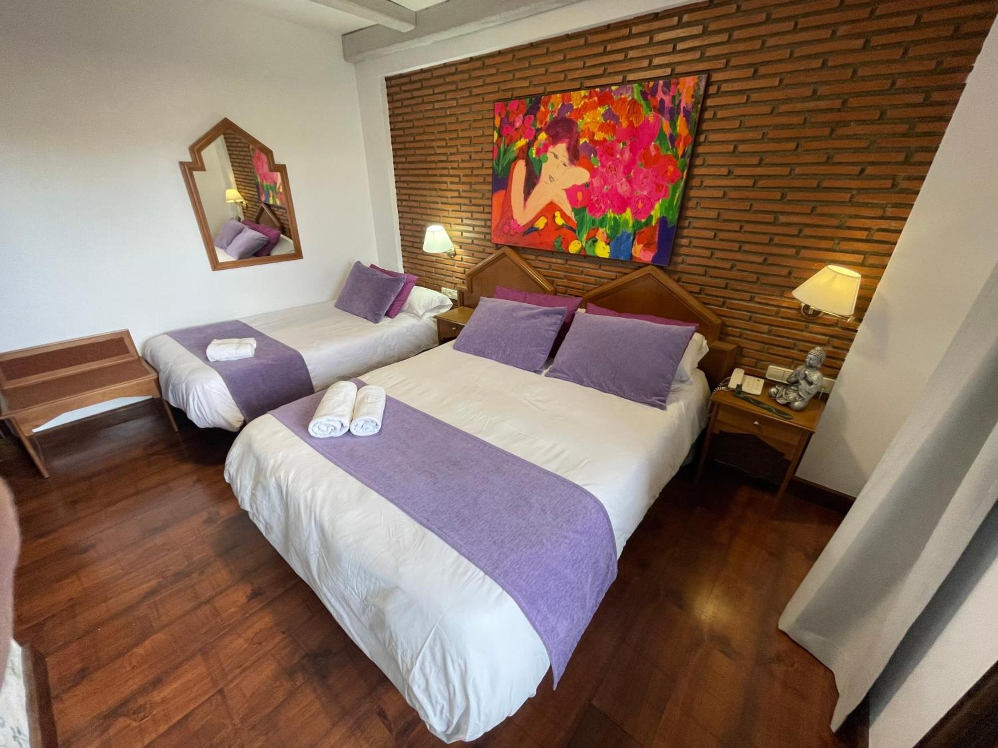 Hotel El Guerra Guejar-Sierra Bagian luar foto